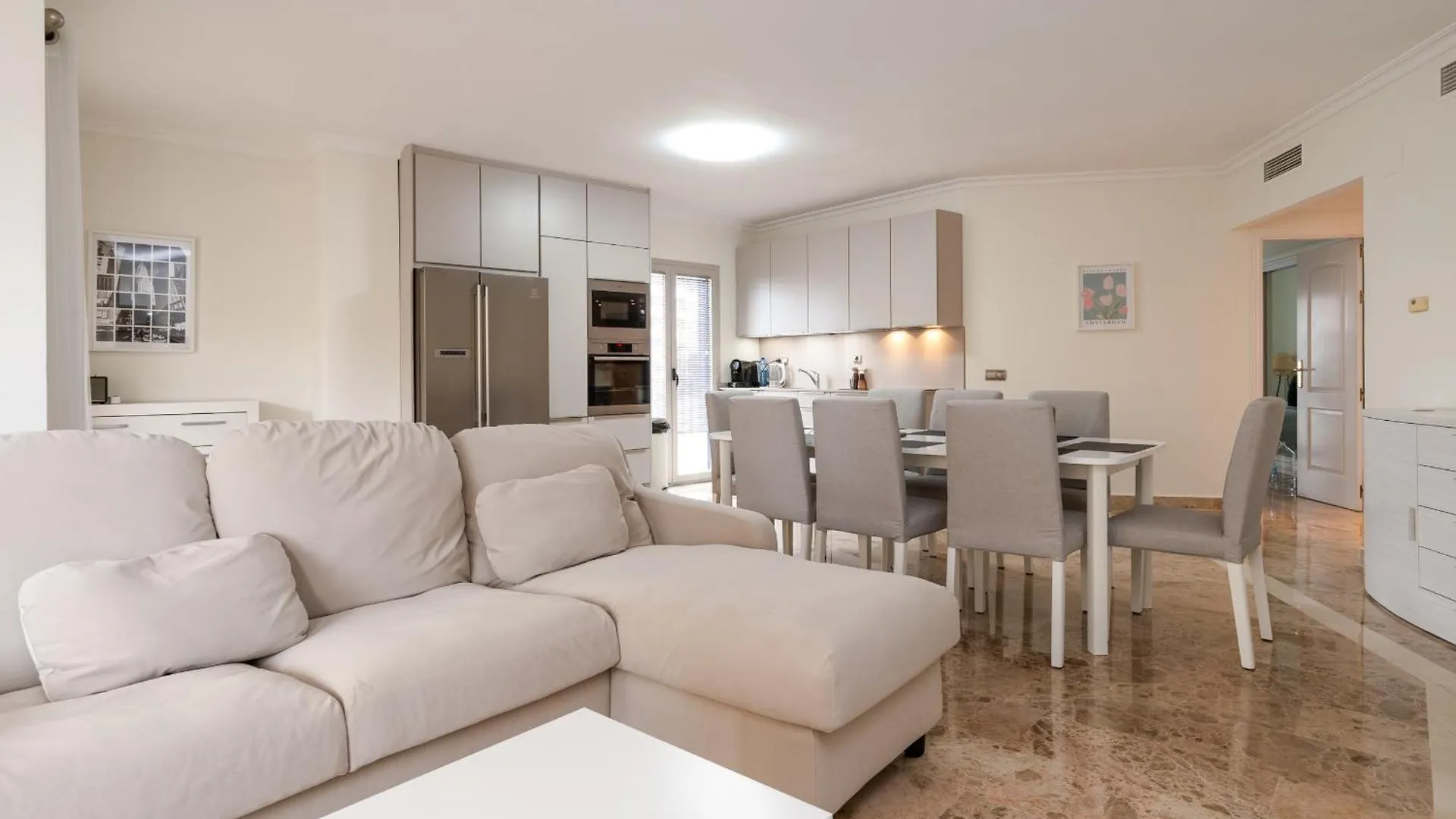 Spacious Four Bedroom Apartment In San Pedro Marbella Spanje