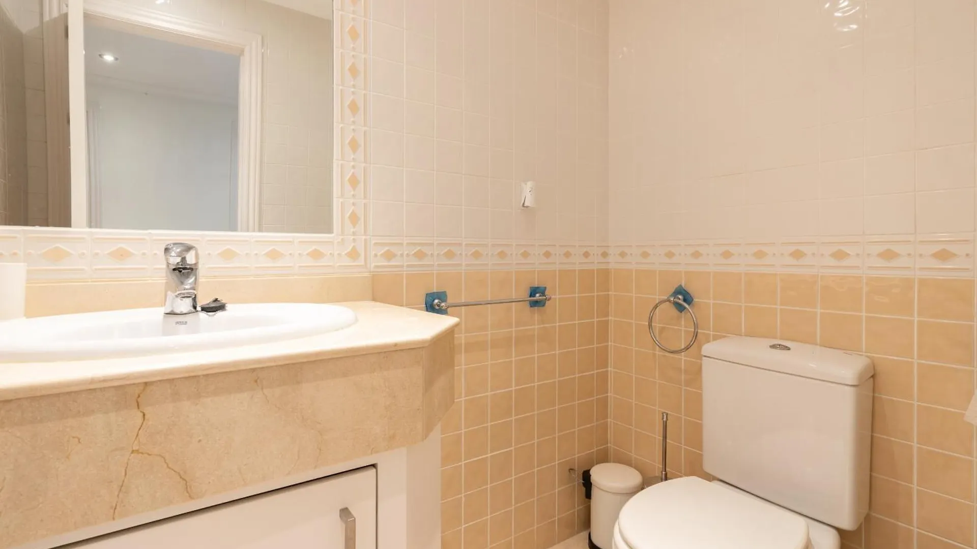 Spacious Four Bedroom Apartment In San Pedro Marbella