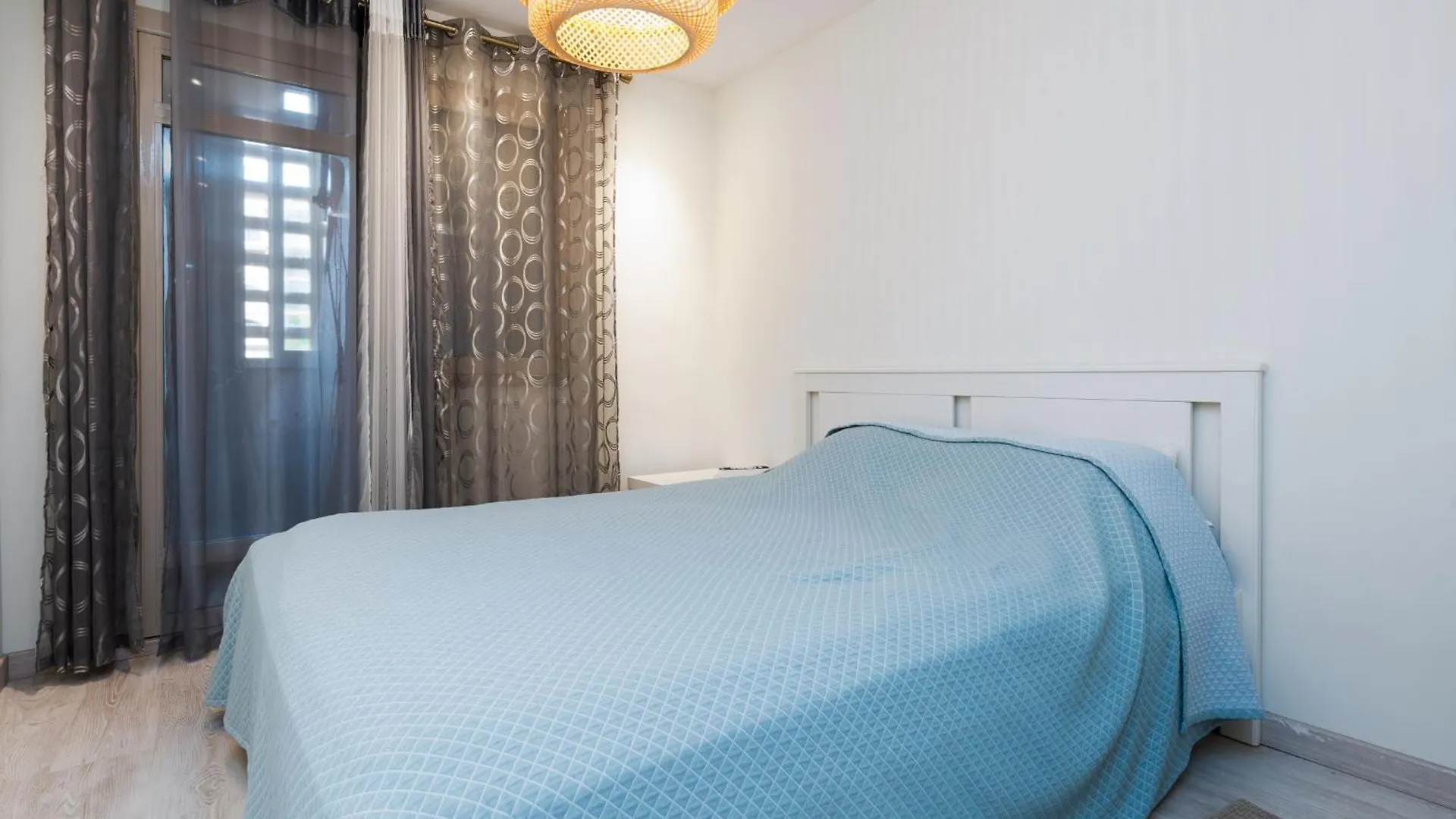 Spacious Four Bedroom Apartment In San Pedro Marbella 0*,  Spanje