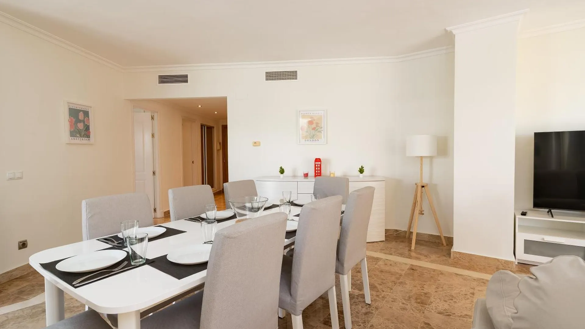 Spacious Four Bedroom Apartment In San Pedro Marbella Spanje